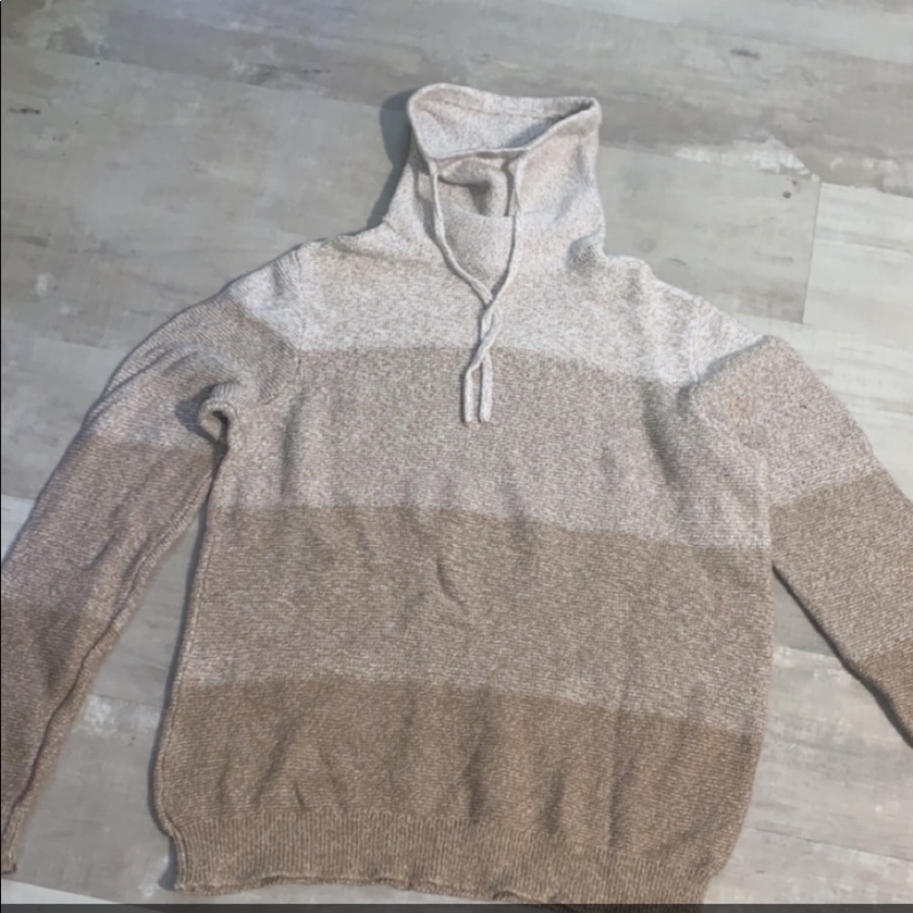 Turtle neck sweatshirt